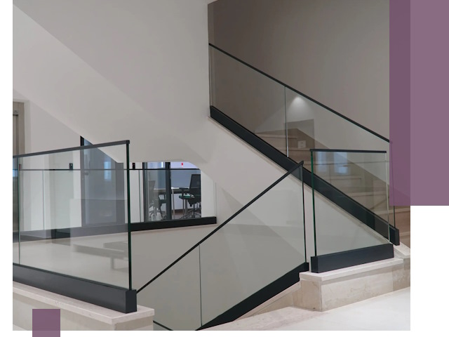 Стеклянные перила премиум-класса с установкой в Орске