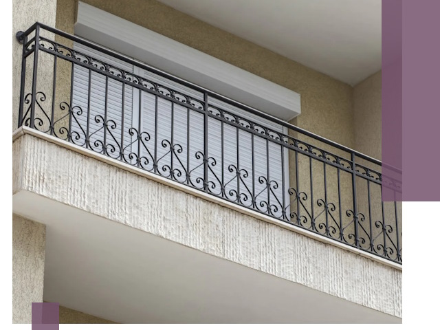 Балконные ограждения из металла и стекла в Орске для домов