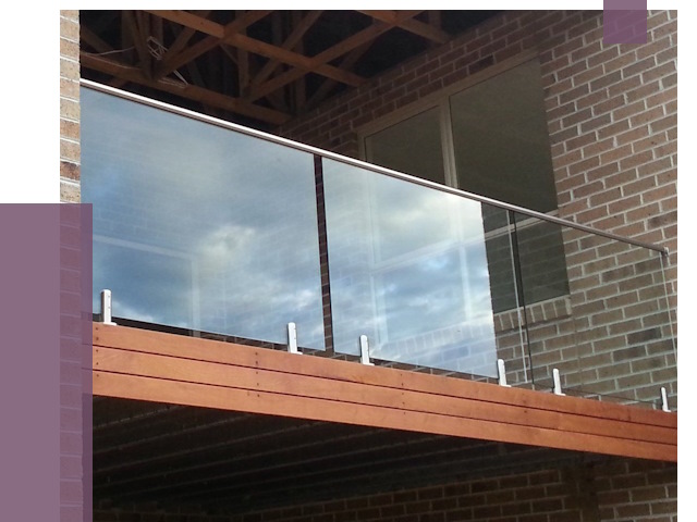 Стеклянные парапеты на крыше и террасе в Орске от 11633 руб. | ПРОЛЁТ-Рск